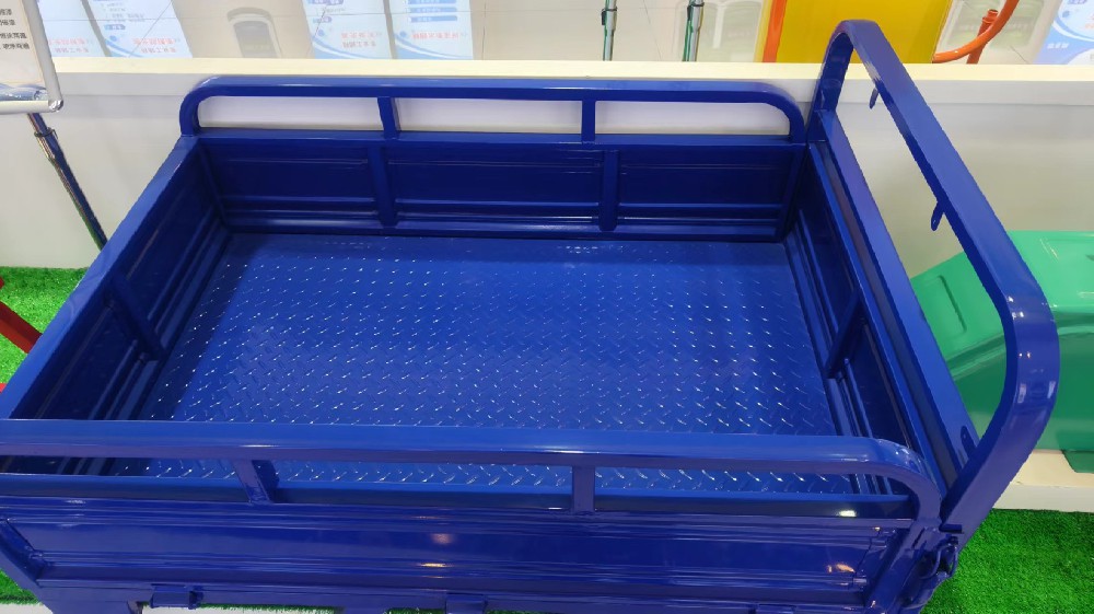 鍍鋅底材的煥新藝術：晨虹醇酸改裝汽車漆，打造獨特魅力