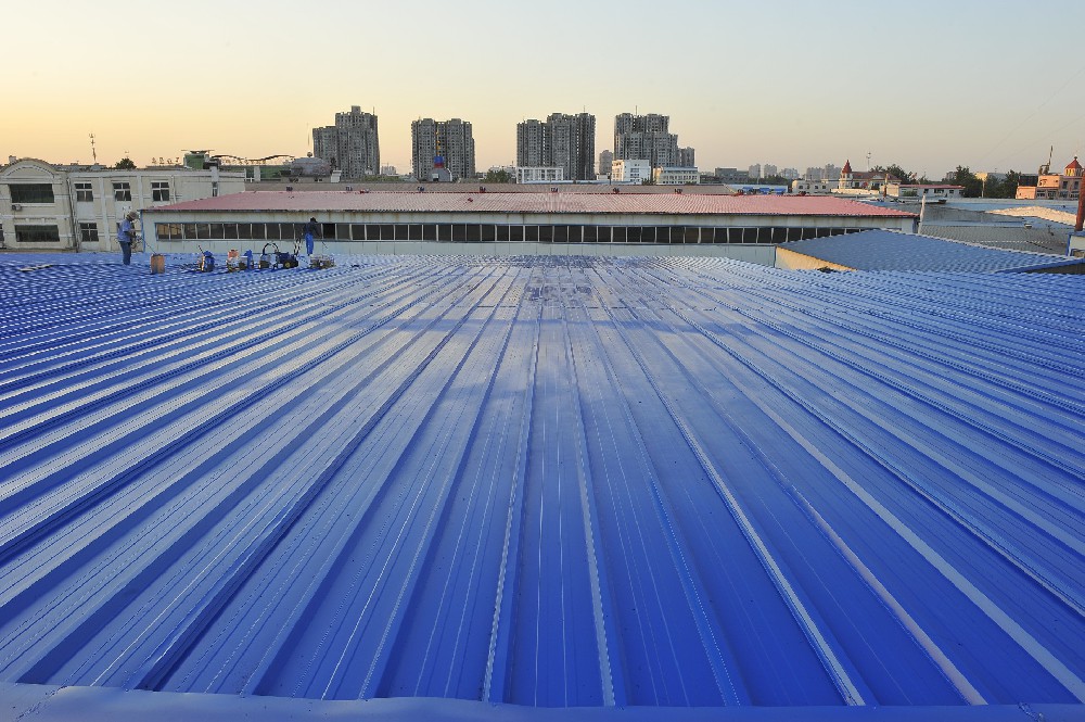 彩鋼瓦維護(hù)新方案：晨虹醇酸面漆，讓屋頂持久閃耀